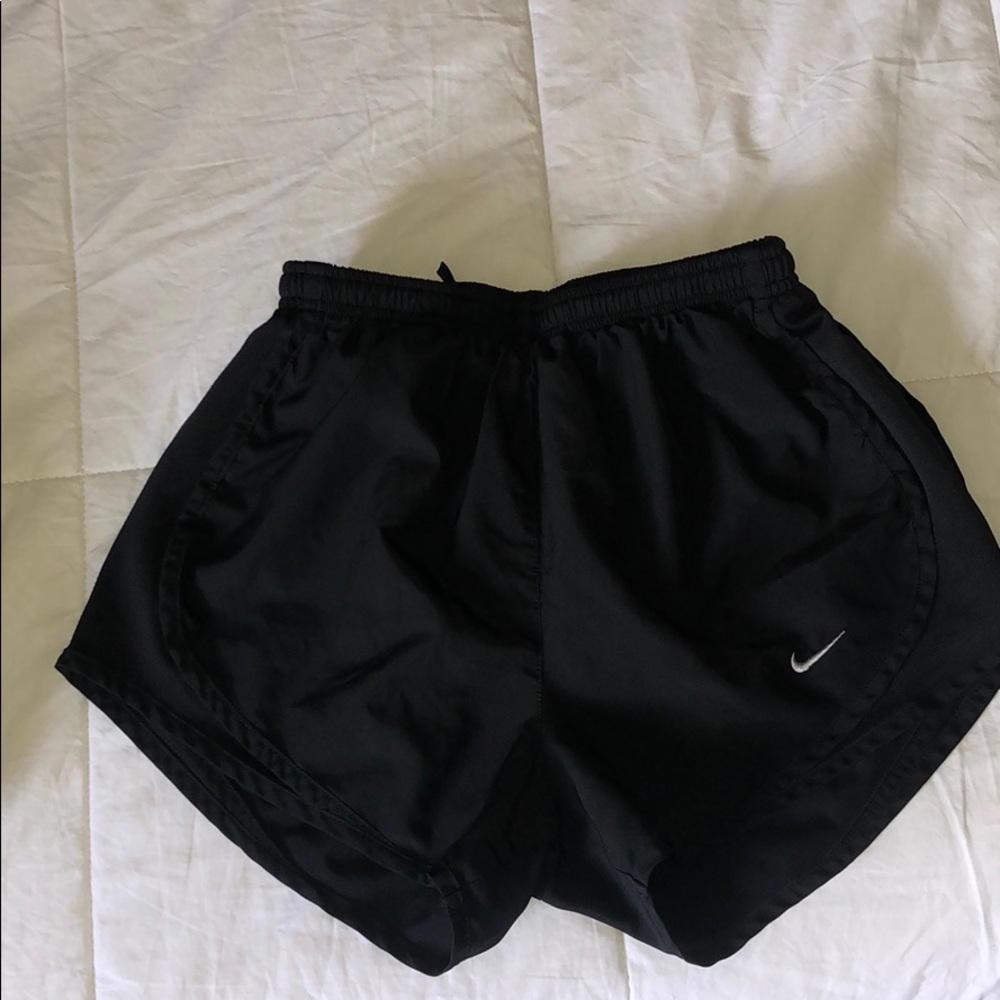 NIKE DRI-FIT tempo running shorts!